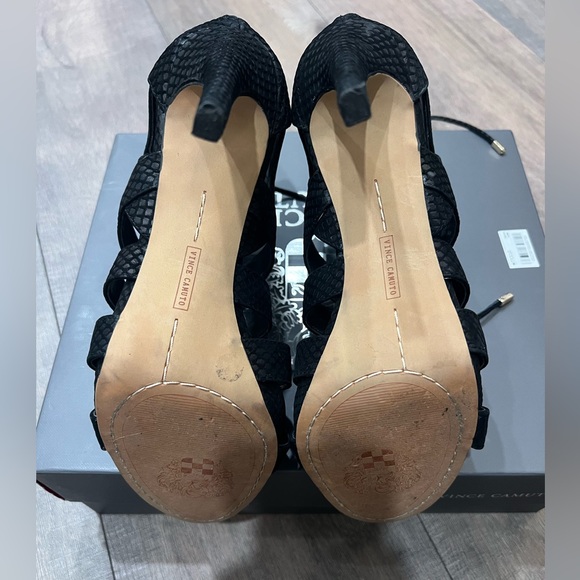Vince Camuto Black Fish Skin Heels Size 9.5 - Picture 4 of 7